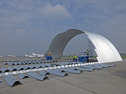 Lekki hangar łukowy TG Hangars montowany bez ciężkiego sprzętu - montaż łuków